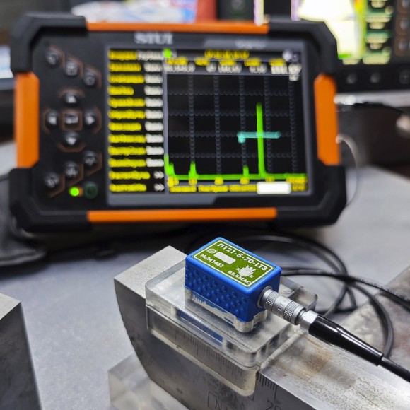 Ультразвуковой толщиномер/дефектоскоп Smartor Ультразвуковой толщиномер/дефектоскоп Smartor