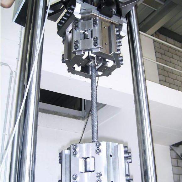 Магнитно-резонансная машина RUMUL Testronic 500 кН