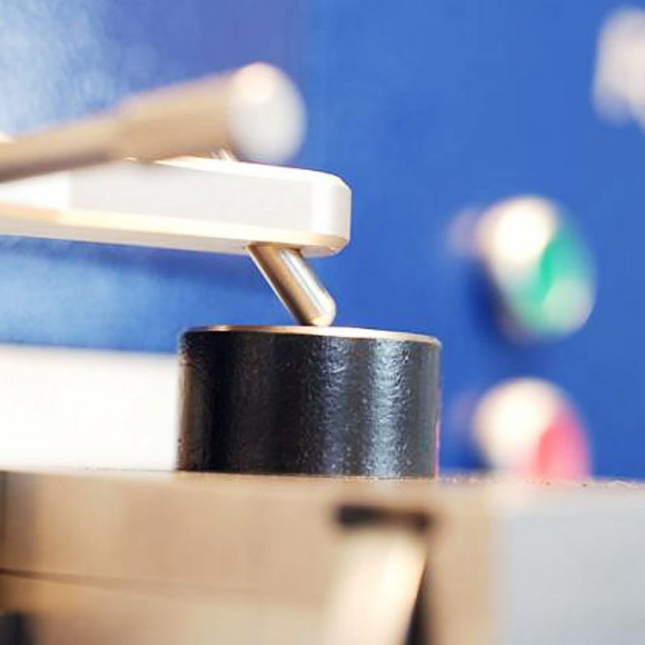 Оптико-эмиссионный спектрометр FOUNDRY-MASTER LAB Оптико-эмиссионный спектрометр FOUNDRY-MASTER LAB